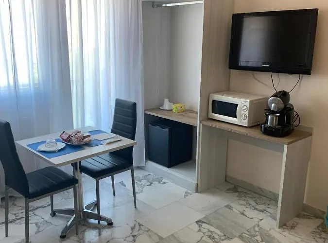 Acomodação com café da manhã  Domus Della Radio Roma